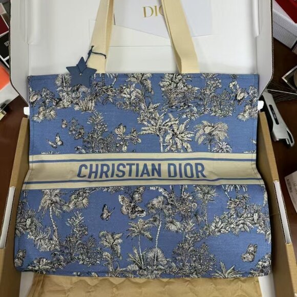 Dior Beauty Gwp tote - Picture 1 of 7